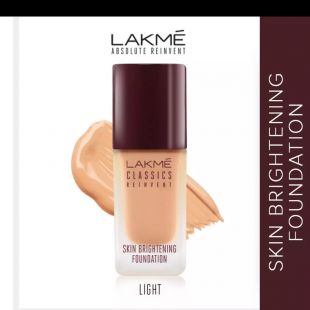 Lakmé Classic Reinvent Skin Brightening Foundation Light