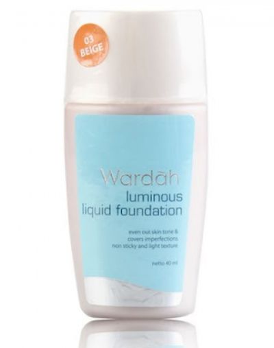 Wardah Luminous Liquid Foundation Beauty Product