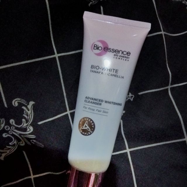 review bio essence tanaka facial wash