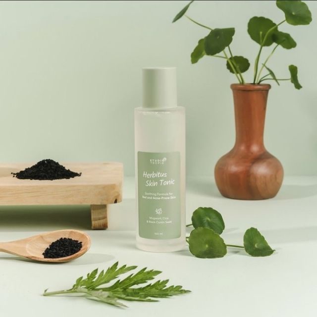 studio tropik herbitus skin tonic