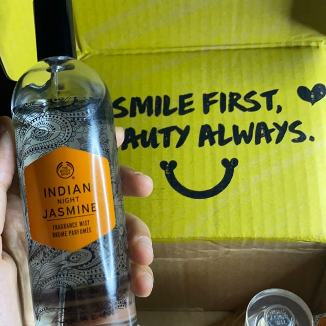 The Body Shop Indian Night Jasmine Fragrance Mist Mist Review Female