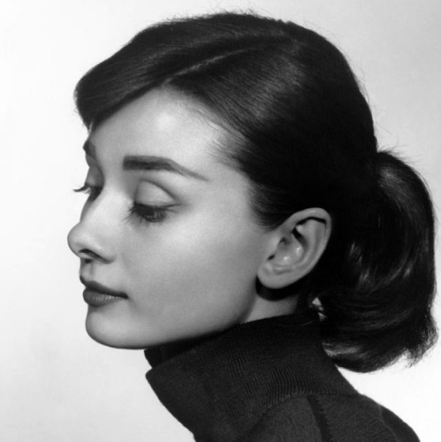 First Aid Beauty SKIN RESCUE Blemish Patrol Pads Review Female Daily