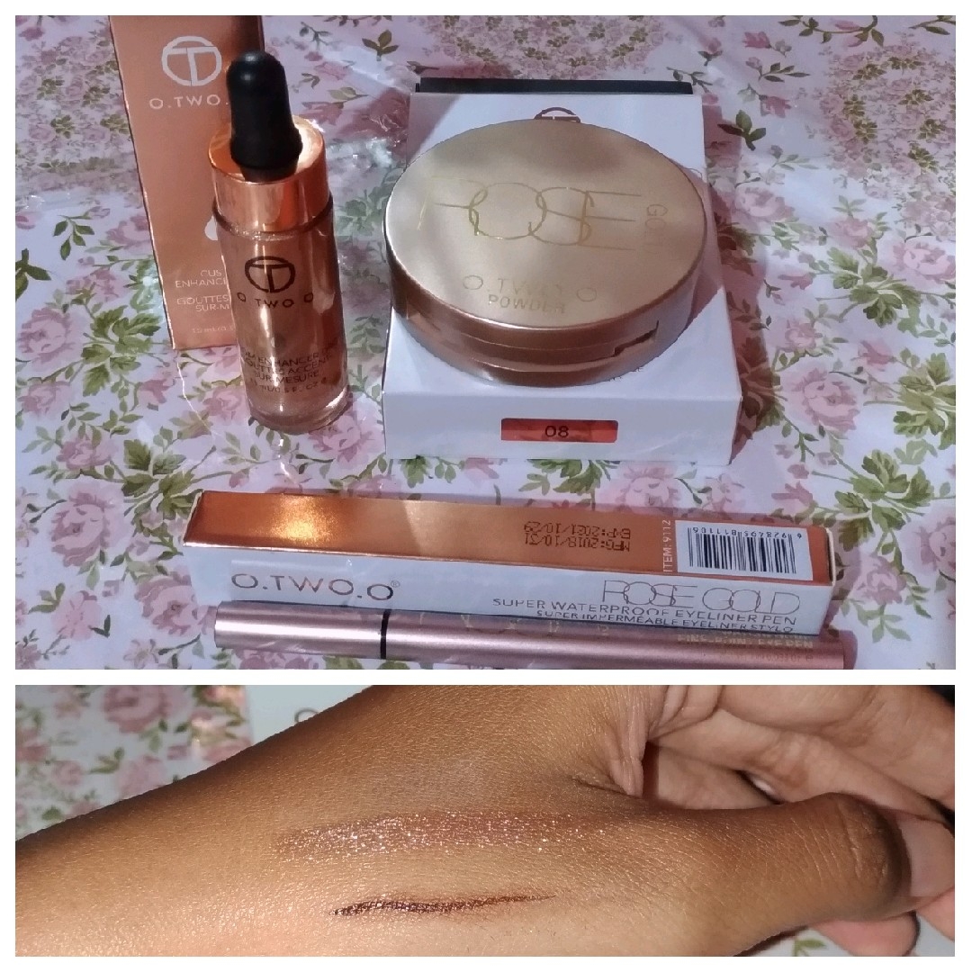 O.TWO.O Rose Gold Natural Glow Pressed Powder - Beauty Review