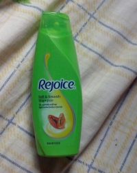 Rejoice Soft and Smooth Shampoo Papaya