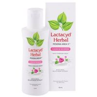 Lactacyd Daily Feminine Wash Herbal