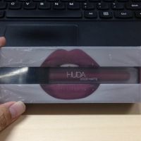 Huda Beauty Huda Beauty Liquid Matte Trophy Wife