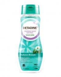 Betadine Daily Feminine Wash Natural Daun Sirih Radiance Blossom