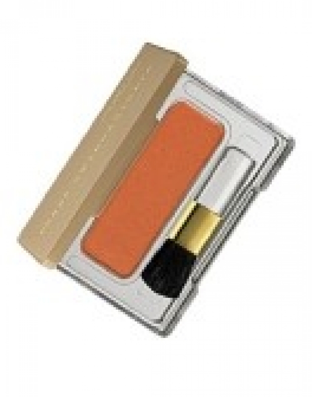 Tren Warna 2011 Blush On