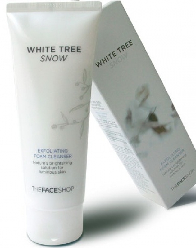 White Tree Snow Exfoliating Foam Cleanser