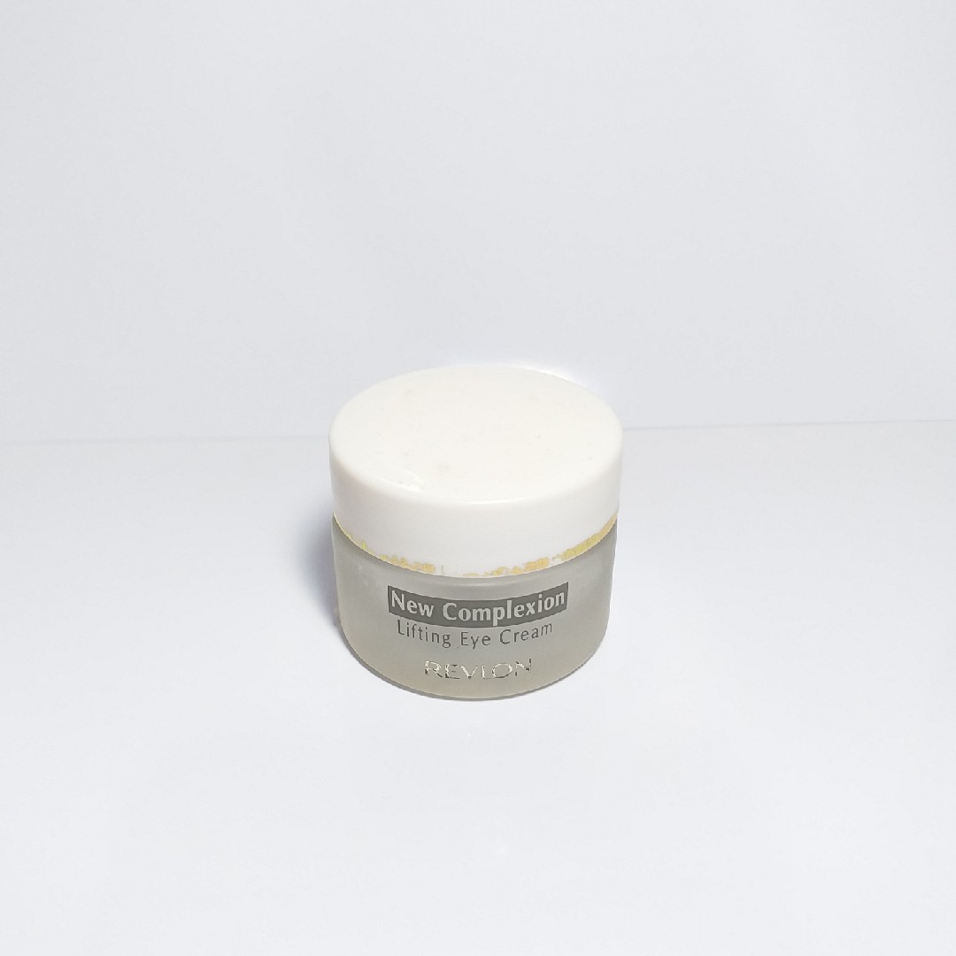 New Complexion Lifting Eye Cream