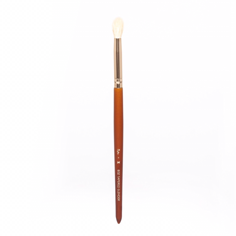 E02 Tapered Blender Brush x VA Makeup