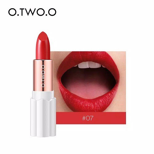O.TWO.O Plum Blossom Lipstick Nude Rich Color Waterproof Moisturizer