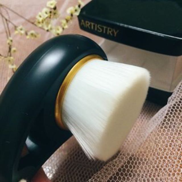 Cleansing Brush