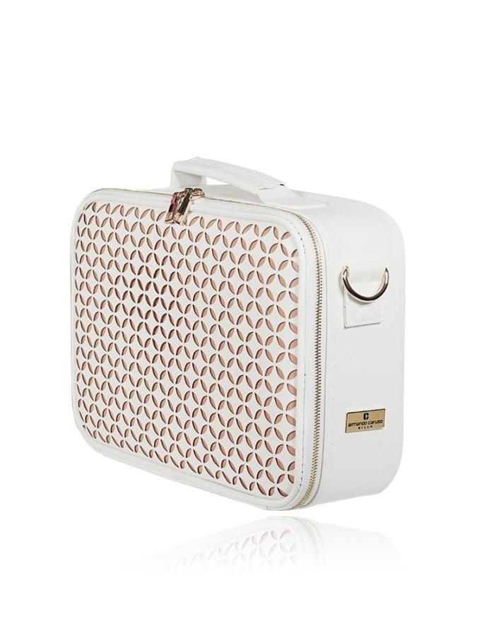 Medium Beauty Bag Peekaboo White Gold
