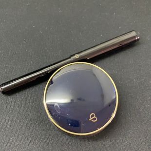 Cle de Peau Beaute Intensifying Cream Liner 