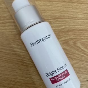 Neutrogena Bright Boost Brightening Serum AA2G+ Retinol 