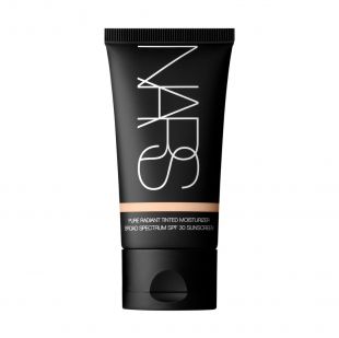 NARS Pure Radiant Tinted Moisturizer SPF 30 Gotland