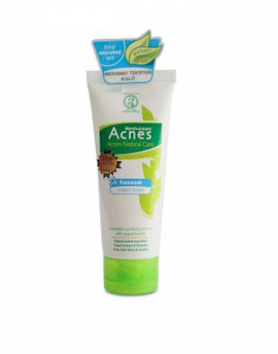 Acnes Natural Care Yogurt Touch Facewash 