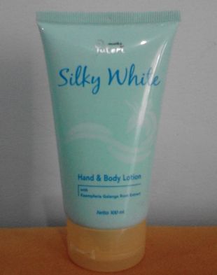 Mustika Puteri Silky White Hand & Body Lotion
