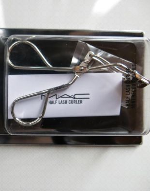 MAC MAC HALF LASH CURLER 
