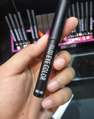 VOV all day strong eyes color 