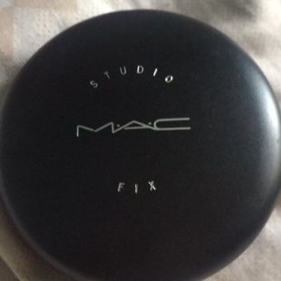 MAC Studio Fix NW30