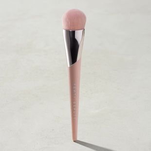 Fenty Beauty Full-Bodied Foundation Brush 