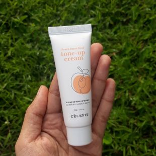 Celefit Peach Beam Real Tone Up Cream 