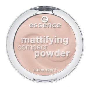 Essence Mattifying Compact Powder 10 Light Beige