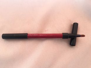 Shiseido Smoothing Lip Pencil Crayon RD 305