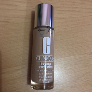 CLINIQUE Beyond Perfecting Foundation + Concealer 66 true beige