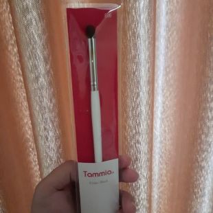 Tammia Crease Brush 