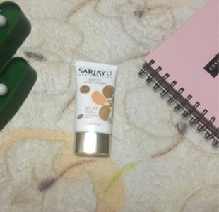 Sariayu Tinted moisturizer 03 Dark