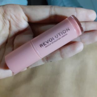 Makeup Revolution Amazing Lipstick Embrace