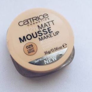 Catrice 12H Matte Mousse 25 Light Beige