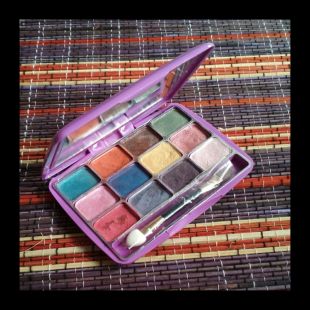 Mirabella Rainbow eye shadow kit III Rainbow eye shadow kit III