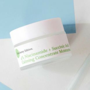 Skinsena 4% Niacinamide + Succinic Acid Calming Concentrate Moisturizer 