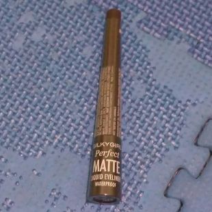 SilkyGirl silkygirl perfect matte liquid eyeliner brown