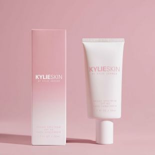 Kylie Cosmetics Broad Spectrum SPF 40 Face Sunscreen 