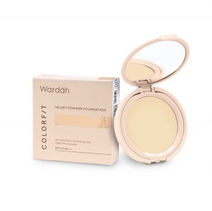 Wardah Colorfit Velvet Powder Foundation 22N Light Ivory