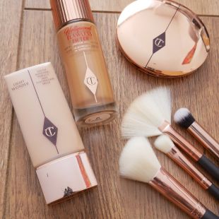 Charlotte Tilbury Light Wonder Foundation 8 Medium