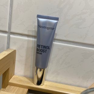 Neutrogena Retinol Boost Serum 