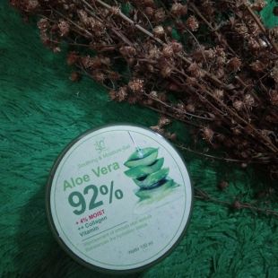 SYB Soothing & Moisture Gel Aloe Vera 92% + 4% Moist ++ Collagen Vitamin 