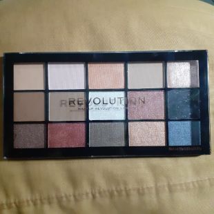 Makeup Revolution Reloaded Palette Authority