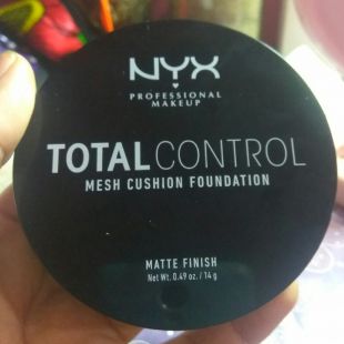 NYX NYX Total Control Mesh Cushion Foundation honey