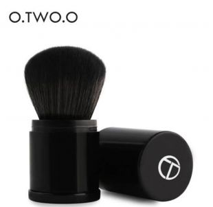 O.TWO.O Compact Powder Brush 