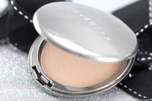 Cover FX The Perfect Light Highlighting Powder Moonlight