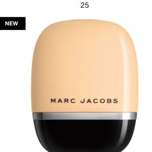 Marc Jacobs Shameless Youthful Look 24H Foundation Y130