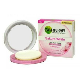 Garnier Sakura White Two Way Cake Pinkish Bright 01 Porcelain