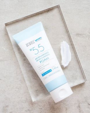 ACWELL No 5.5 pH Balancing Micro Cleansing Foam 